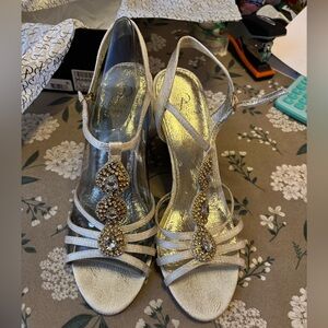 Adrianna Papell Kristen Pearl Wave Metallic Wedge Heels. 
Size 10 Medium. NIB